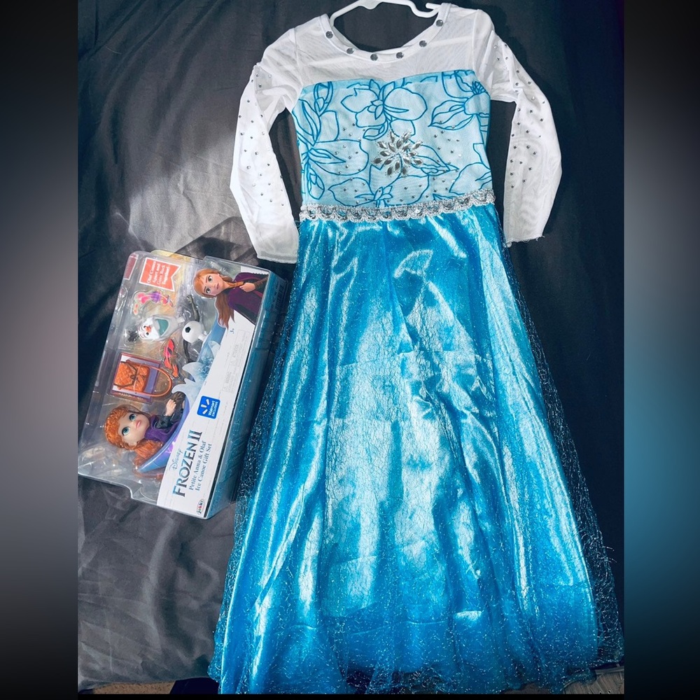 Little girls princess dress & Elsa toy